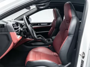 2025 Porsche Cayenne Coupe — photo 11