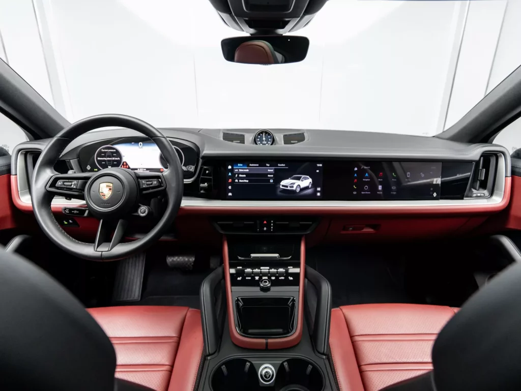 2025 Porsche Cayenne Coupe — photo 16
