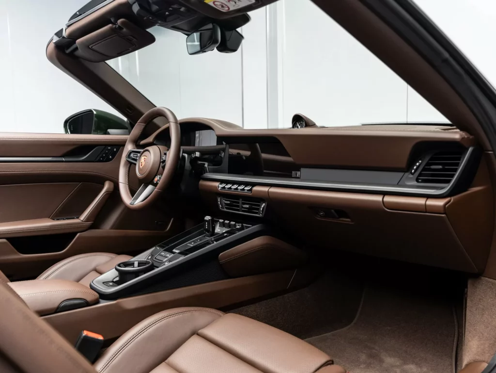 2026 Porsche 911 Targa 4 GTS — photo 18