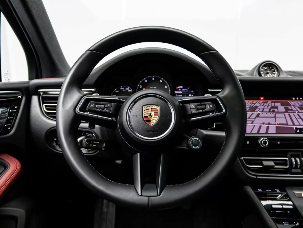 2024 Porsche Macan S — photo 12
