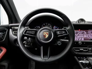 2024 Porsche Macan S — photo 12