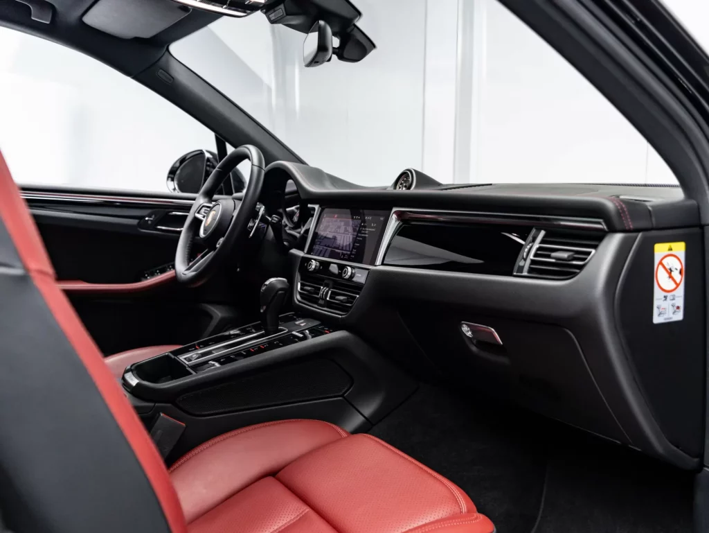 2024 Porsche Macan S — photo 14