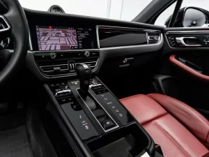 2024 Porsche Macan S — photo 15