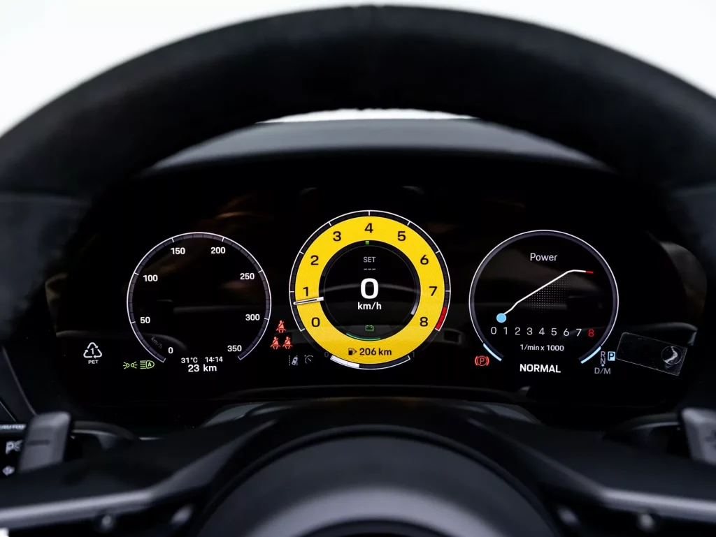 2026 Porsche 911 GTS Cabriolet — photo 15
