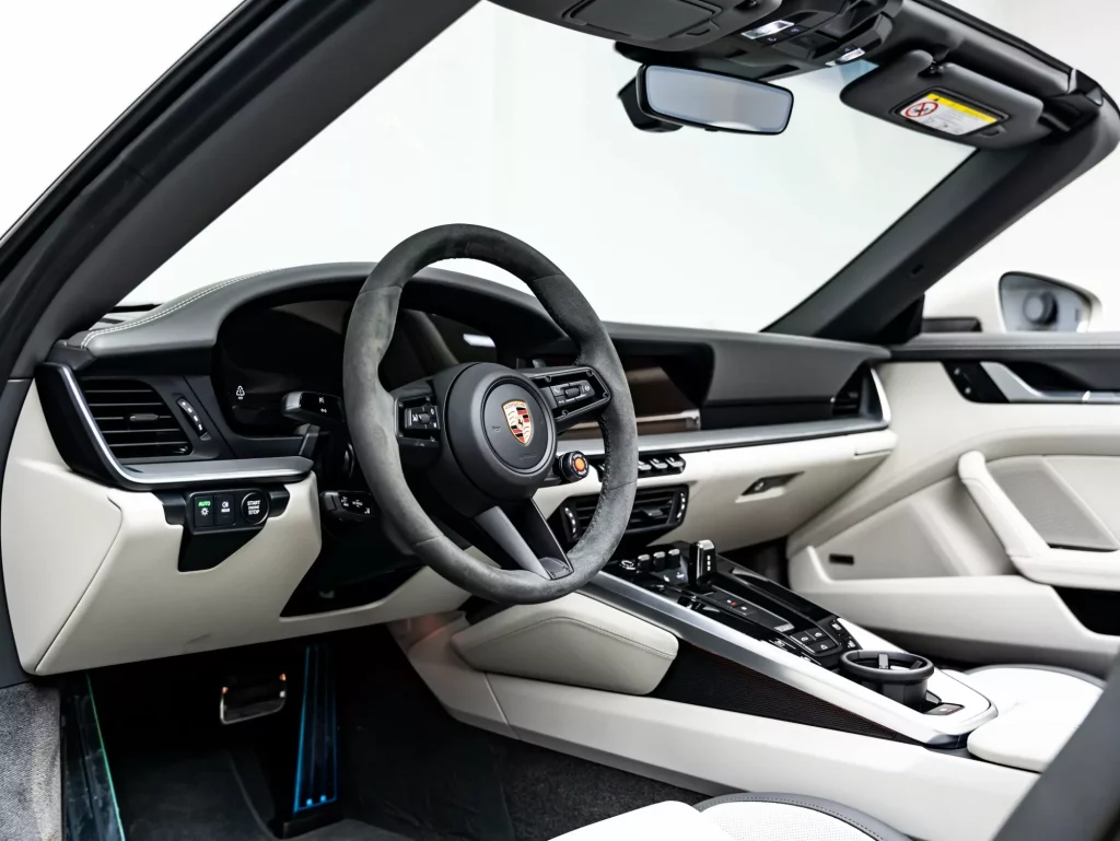 2026 Porsche 911 GTS Cabriolet — photo 13