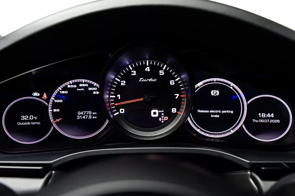 2020 Porsche Cayenne Turbo — photo 11