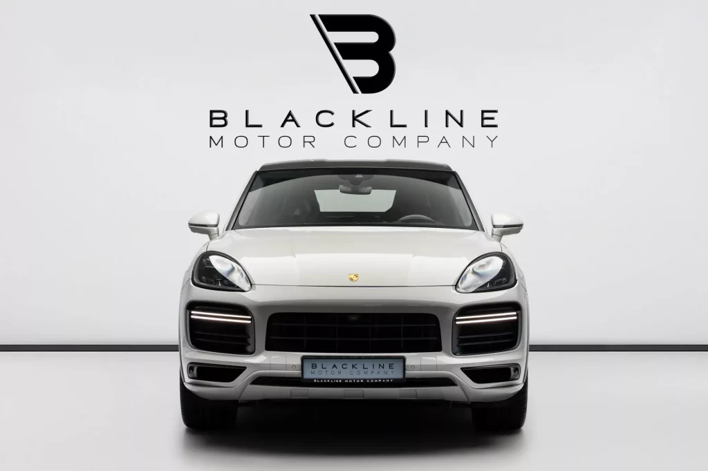 2020 Porsche Cayenne Turbo — photo 2