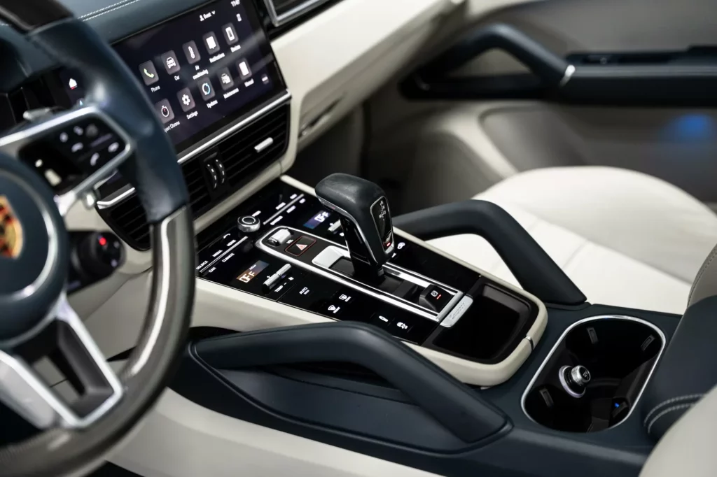 2023 Porsche Cayenne GTS Coupe — photo 15