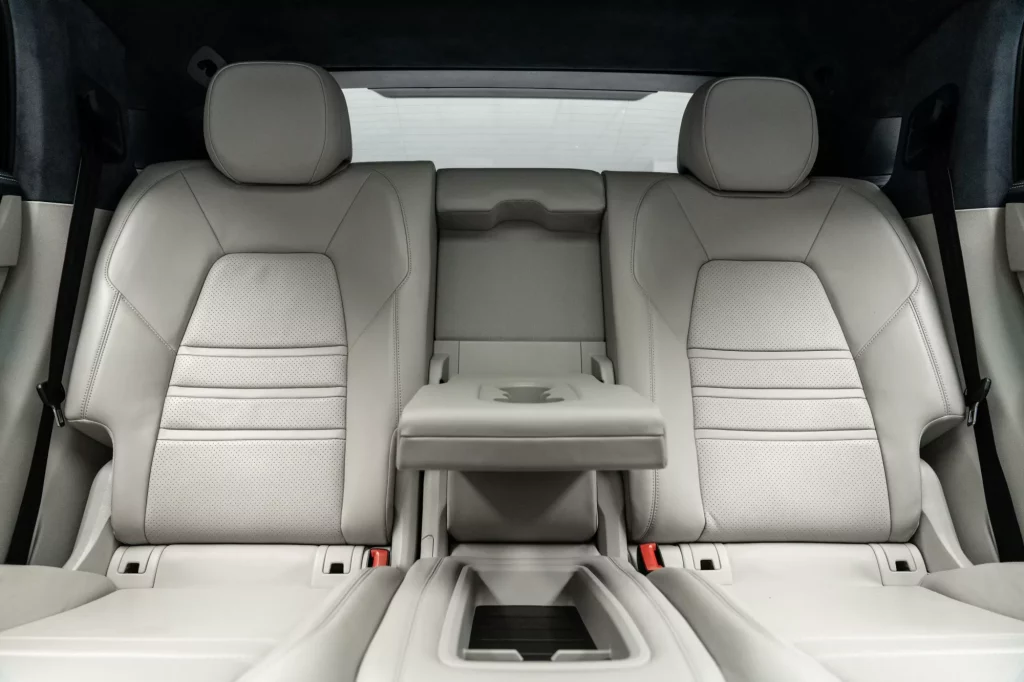 2023 Porsche Cayenne GTS Coupe — photo 18