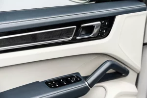 2023 Porsche Cayenne GTS Coupe — photo 8