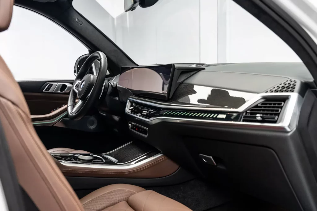 2025 BMW X5 M60i Xdrive — photo 13