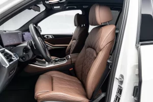 2025 BMW X5 M60i Xdrive — photo 10