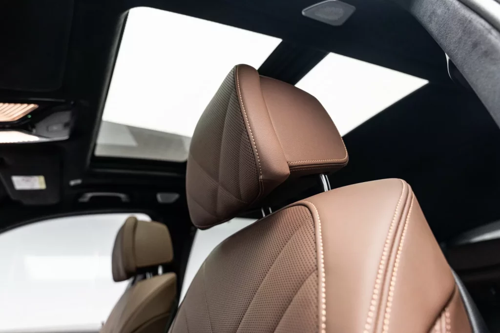 2025 BMW X5 M60i Xdrive — photo 17
