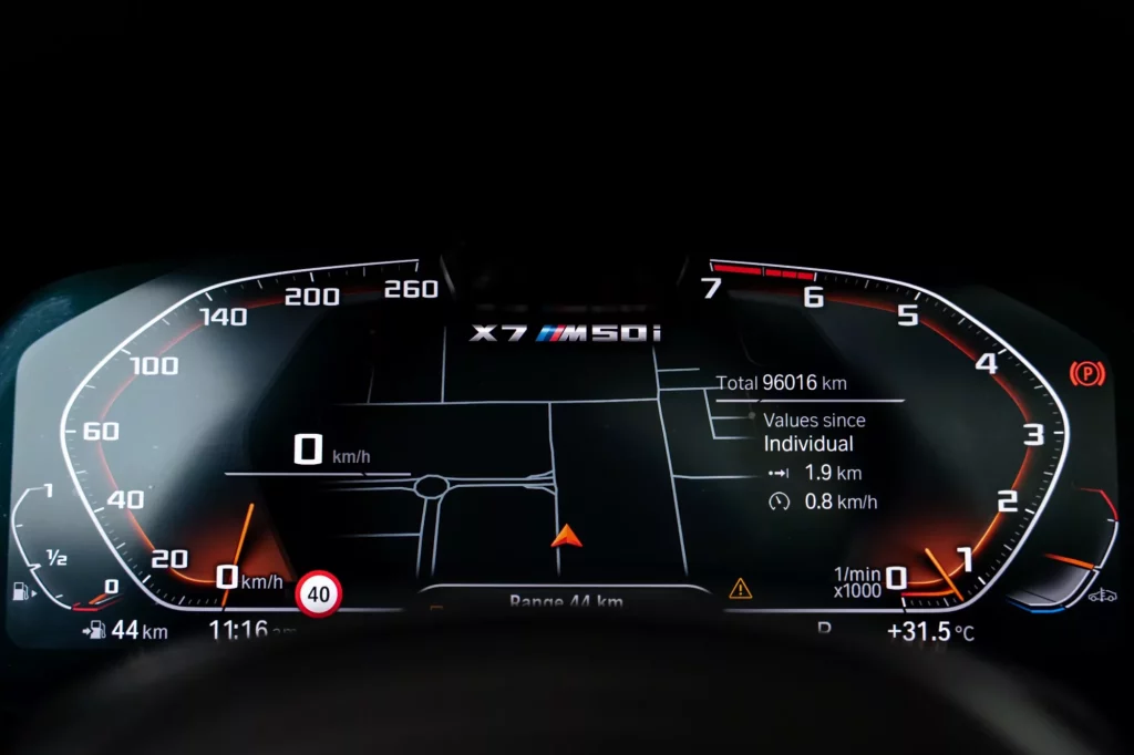 2021 BMW x7 M50I — photo 12