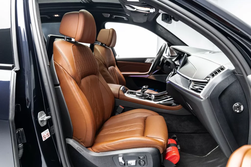 2021 BMW x7 M50I — photo 9