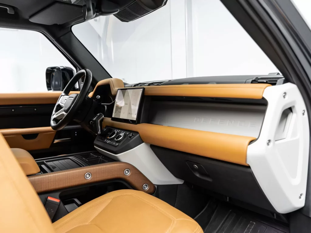 2023 Land Rover Defender 110 S — photo 13