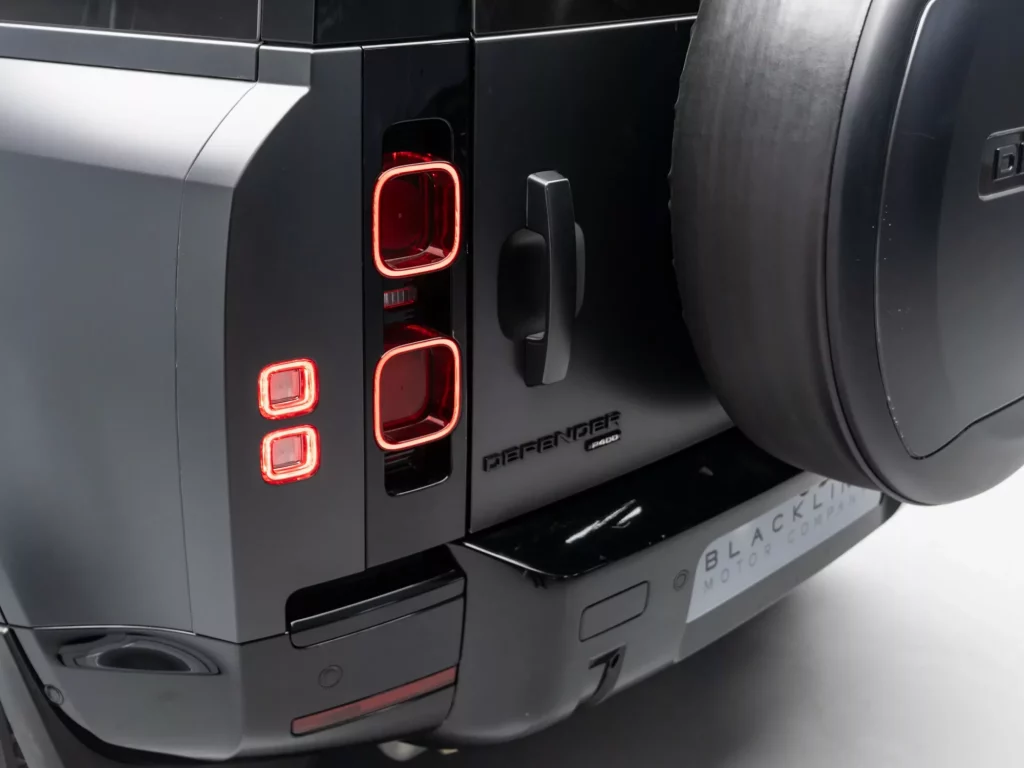 2023 Land Rover Defender 110 S — photo 20