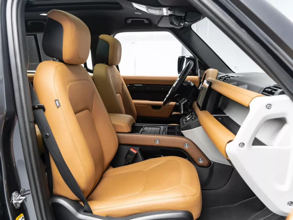 2023 Land Rover Defender 110 S — photo 9