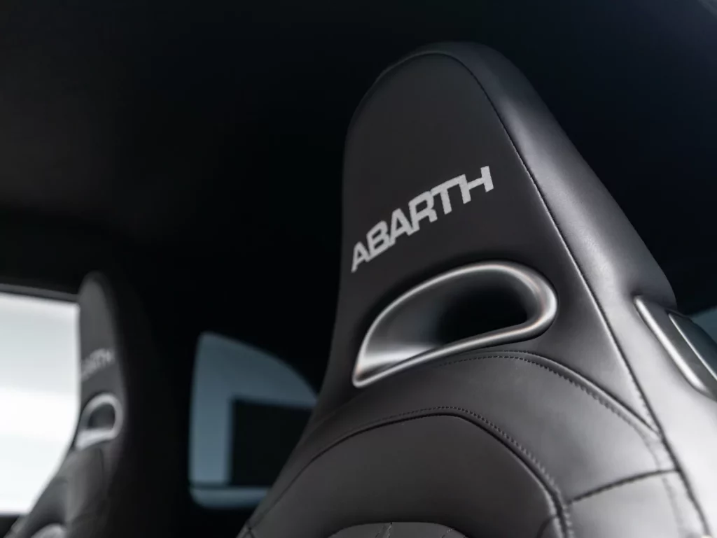 2024 Fiat Abarth 695 Turismo — photo 19
