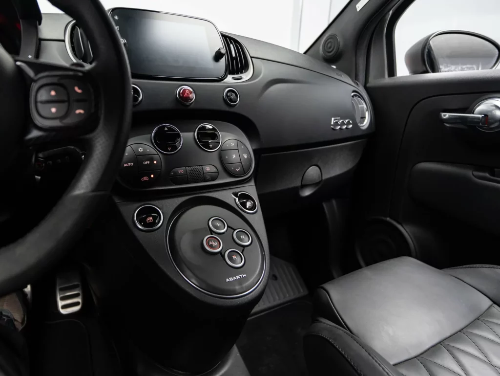2024 Fiat Abarth 695 Turismo — photo 17
