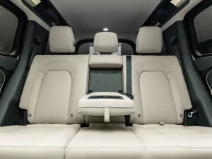 2024 Land Rover Defender 110 P400 HSE — photo 18
