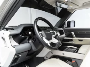 2024 Land Rover Defender 110 P400 HSE — photo 14