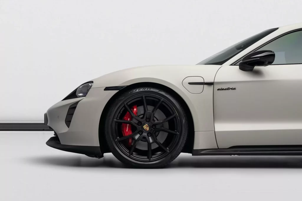 2024 Porsche Taycan GTS — photo 6