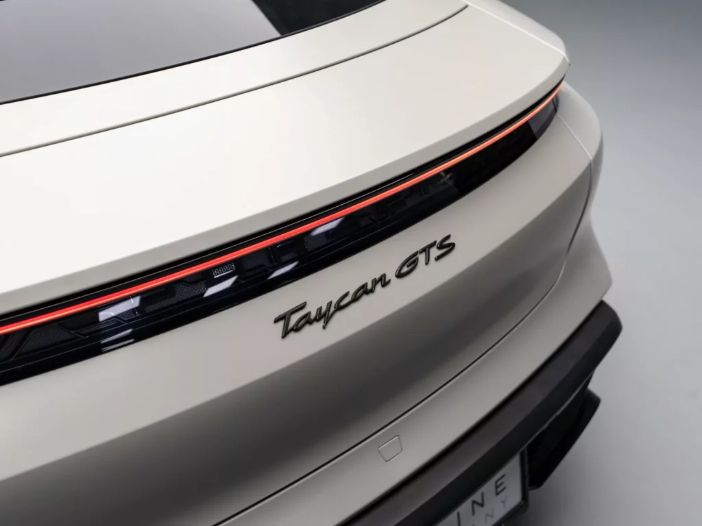 2024 Porsche Taycan GTS — photo 7