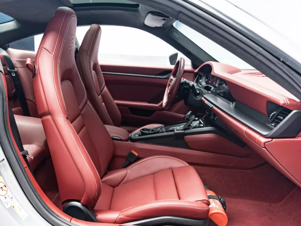 2026 Porsche 911 GTS — photo 11