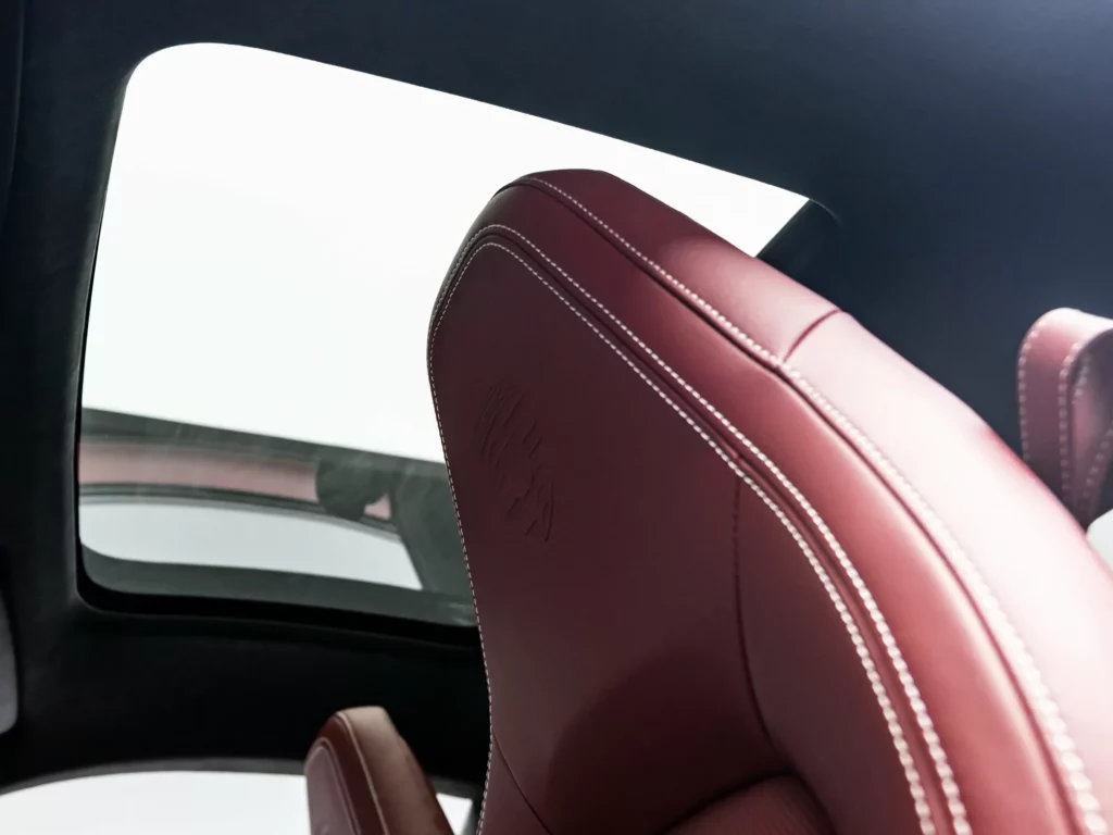 2026 Porsche 911 GTS — photo 19