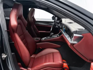 2021 Porsche Panamera GTS — photo 9