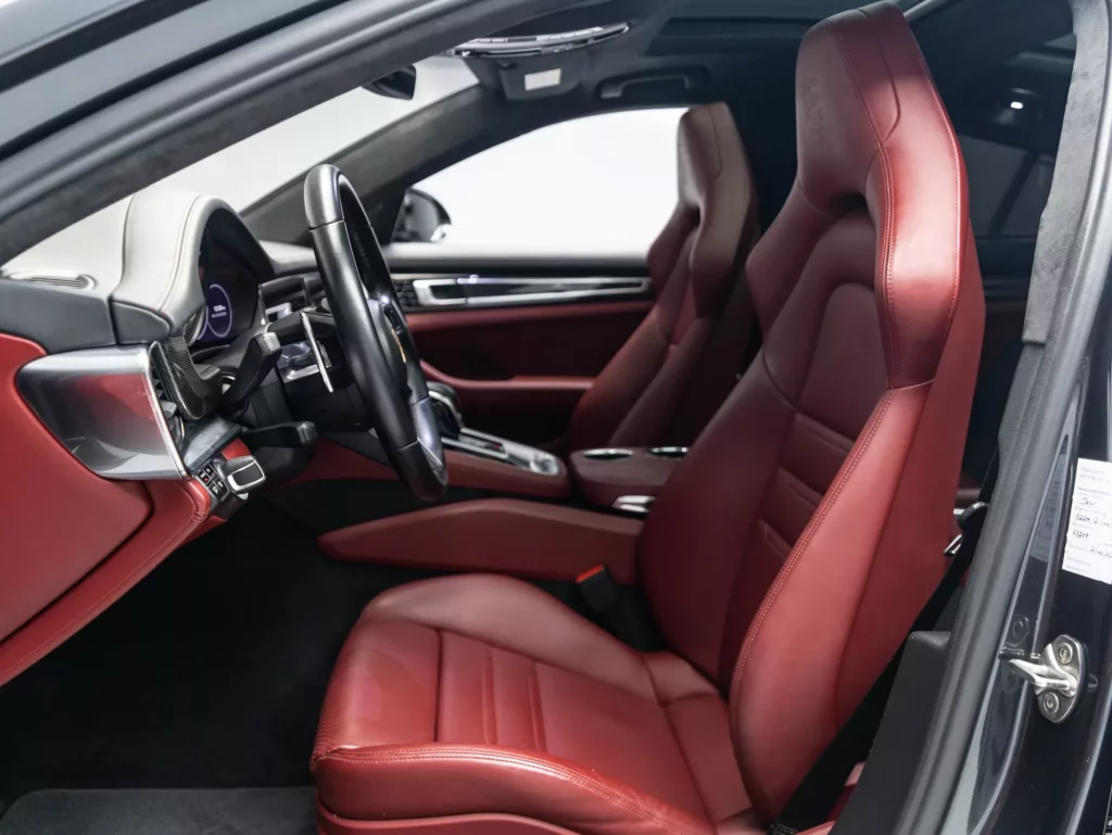 2021 Porsche Panamera GTS — photo 10