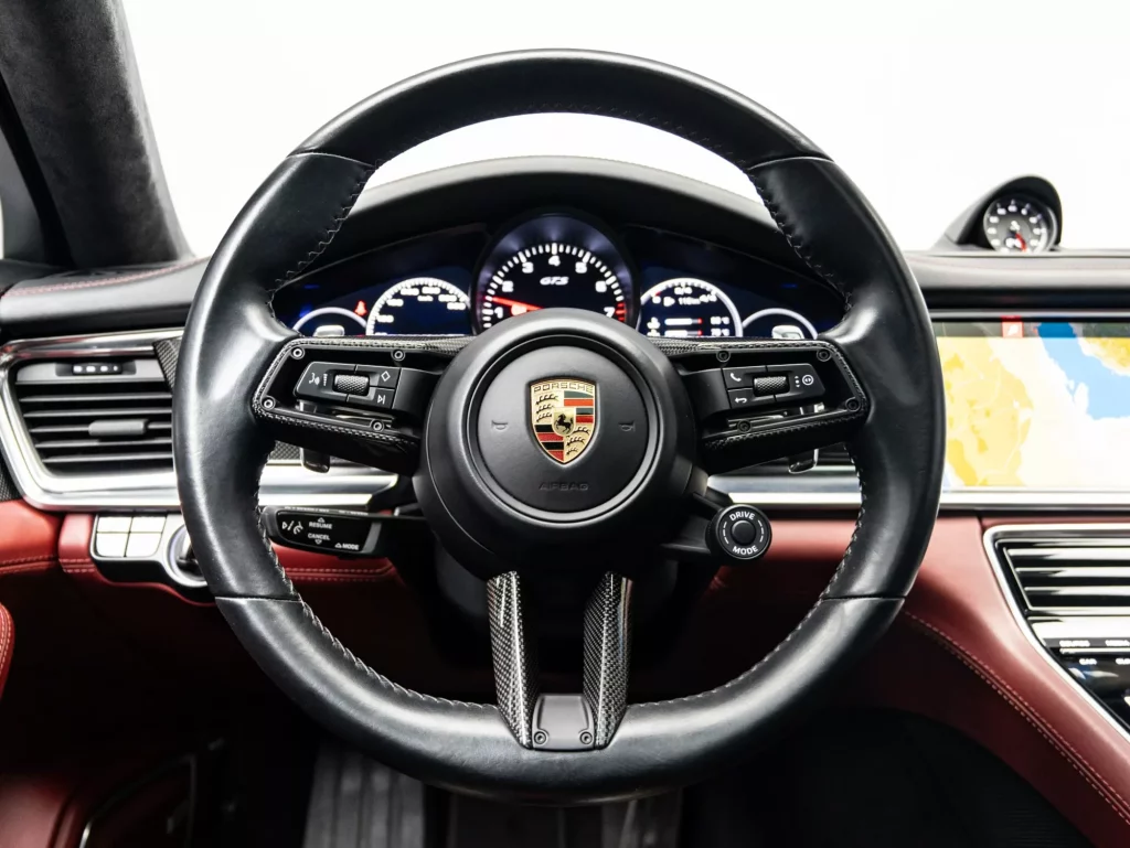 2021 Porsche Panamera GTS — photo 12
