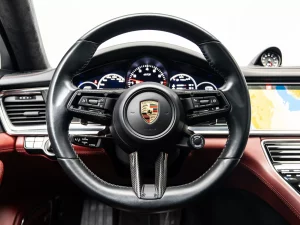 2021 Porsche Panamera GTS — photo 12