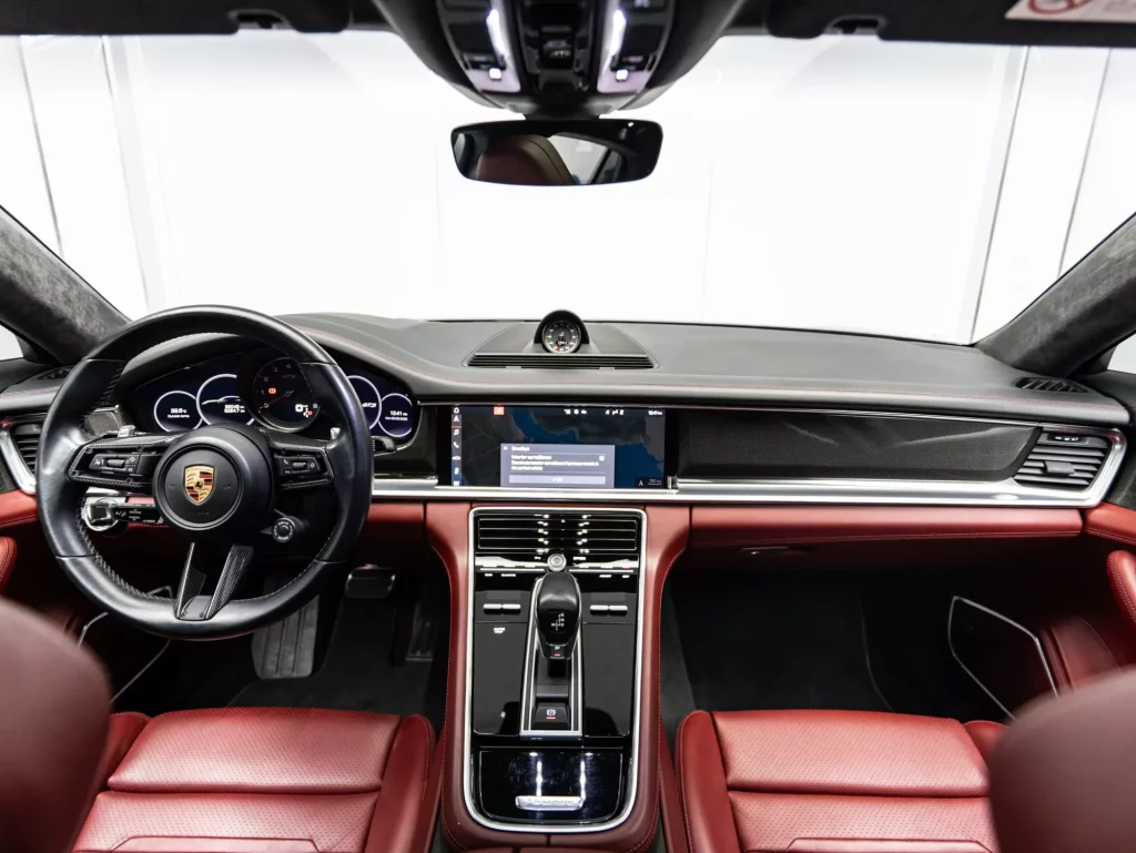 2021 Porsche Panamera GTS — photo 17