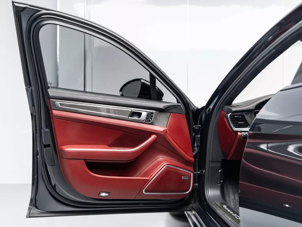 2021 Porsche Panamera GTS — photo 7