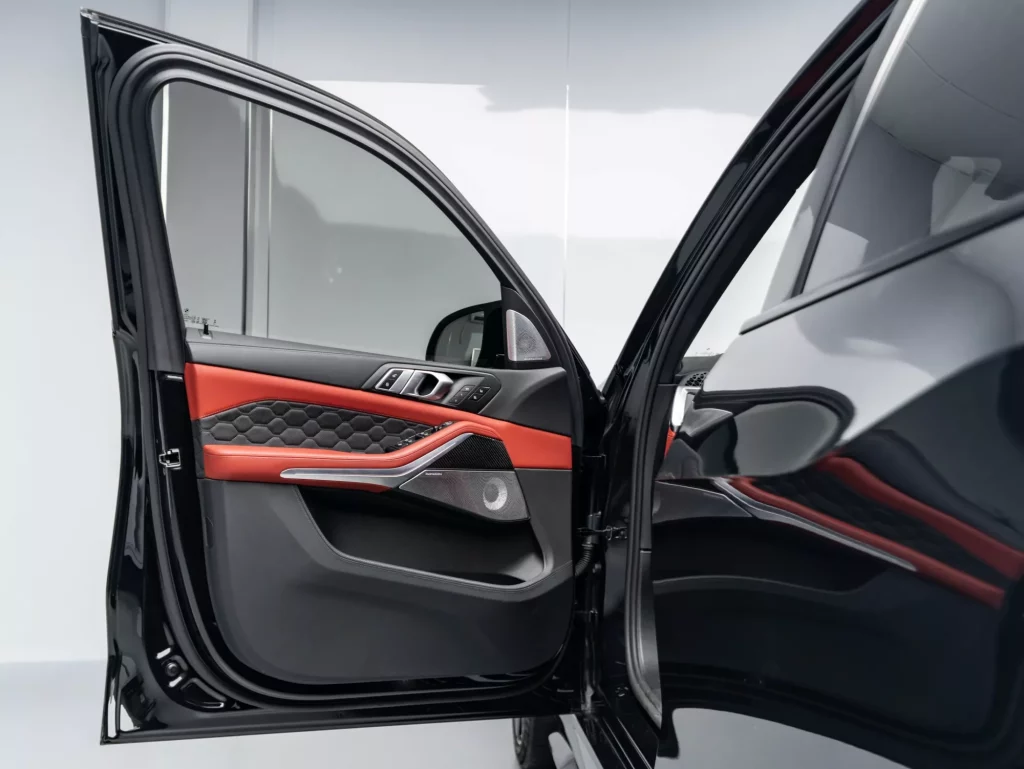 2025 BMW X5M Competition — photo 9