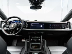 2025 Porsche Cayenne GTS — photo 15