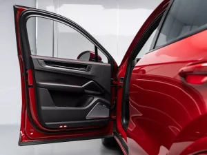 2025 Porsche Cayenne GTS — photo 8