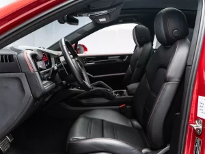 2025 Porsche Cayenne GTS — photo 10