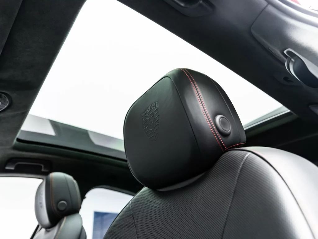 2025 Porsche Cayenne GTS — photo 17