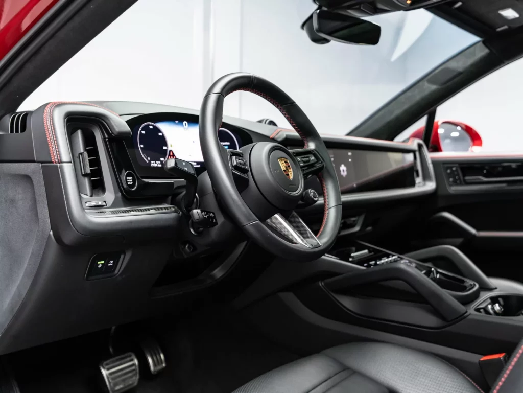 2025 Porsche Cayenne GTS — photo 11
