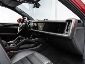 2025 Porsche Cayenne GTS — photo 14