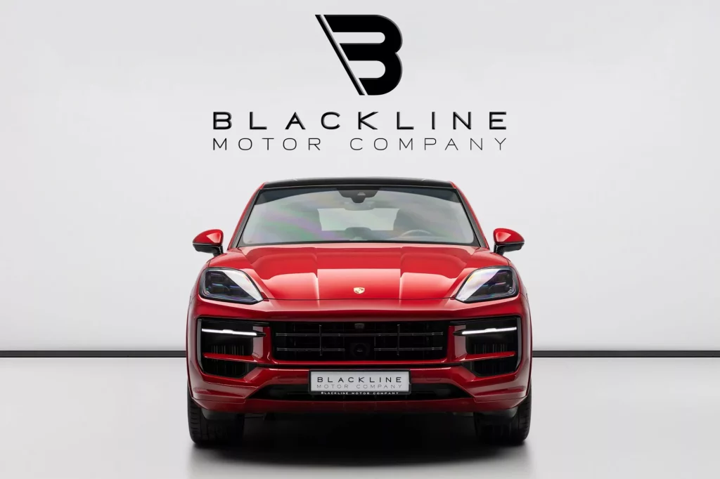 2025 Porsche Cayenne GTS — photo 2