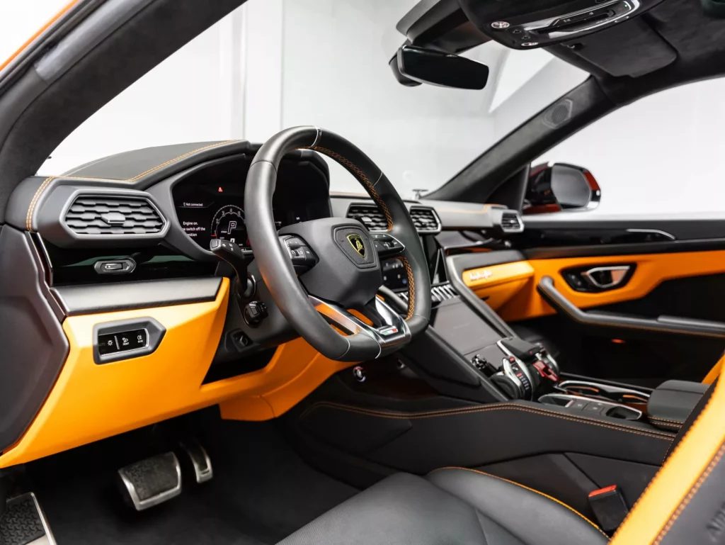 2023 Lamborghini Urus S — photo 11