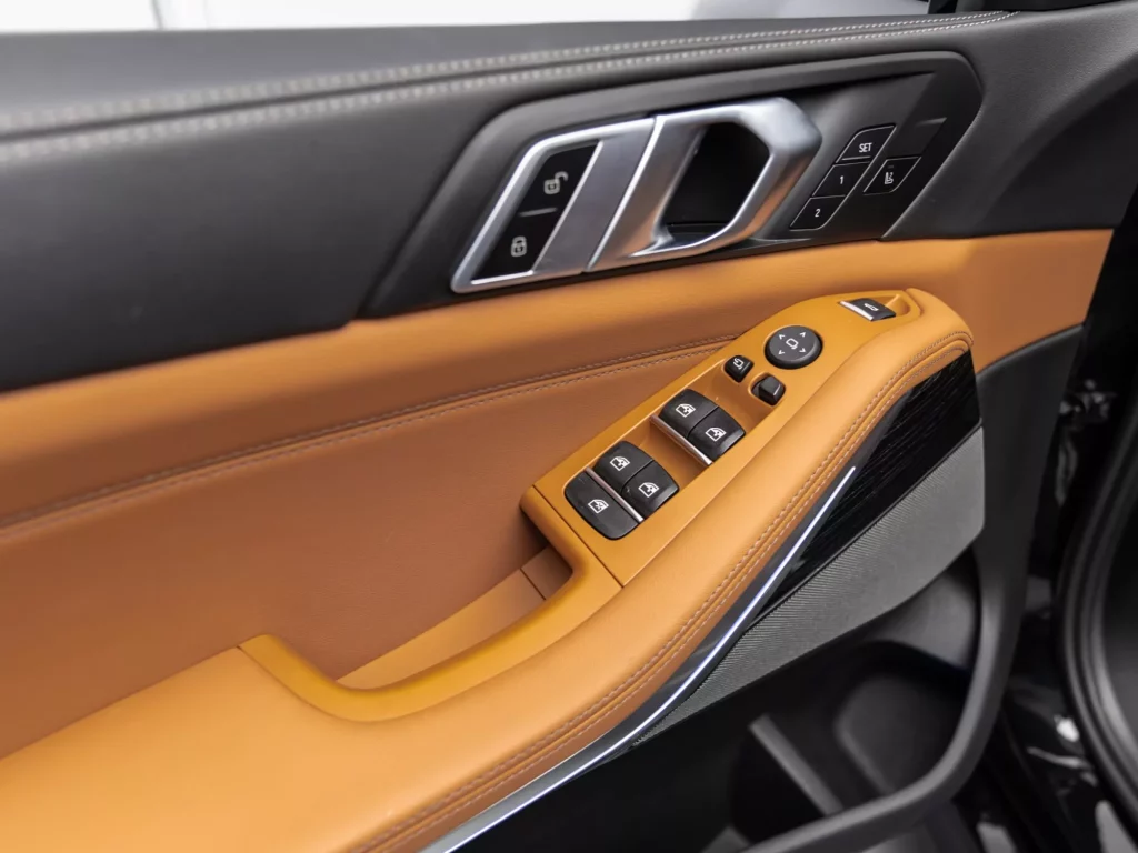 2025 BMW X5 xDrive 40i M Sport Pro — photo 8