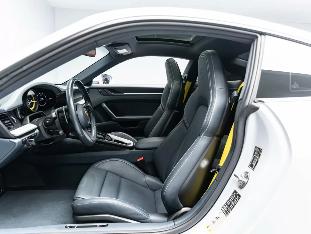 2023 Porsche 911 GTS — photo 10