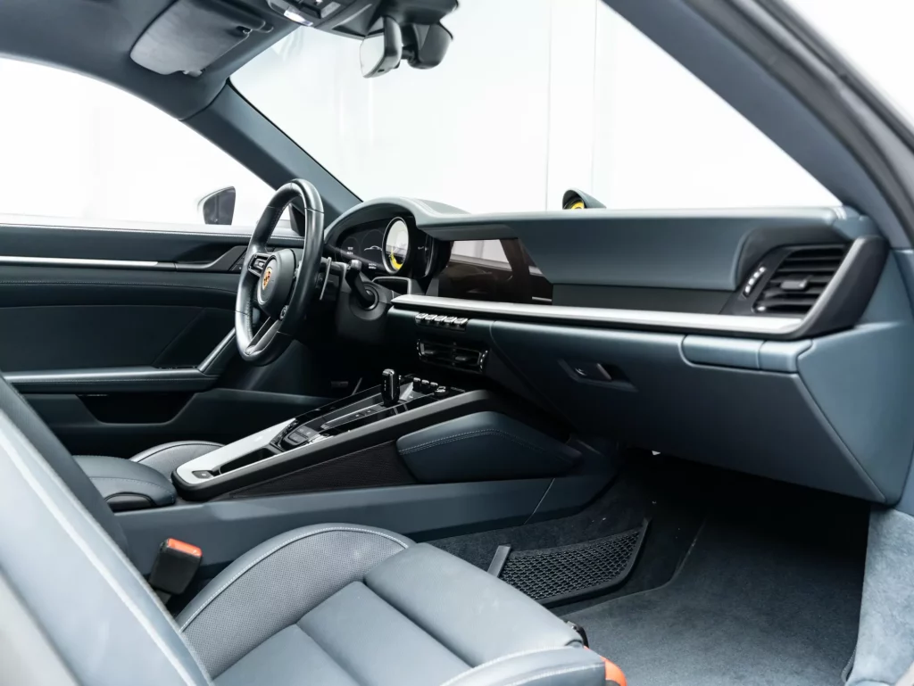 2023 Porsche 911 GTS — photo 13