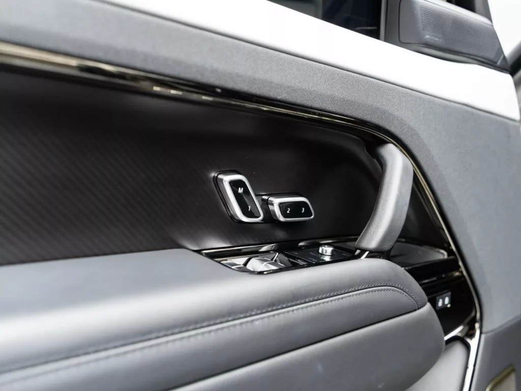 2024 Land Rover Range Rover Sport SV — photo 8