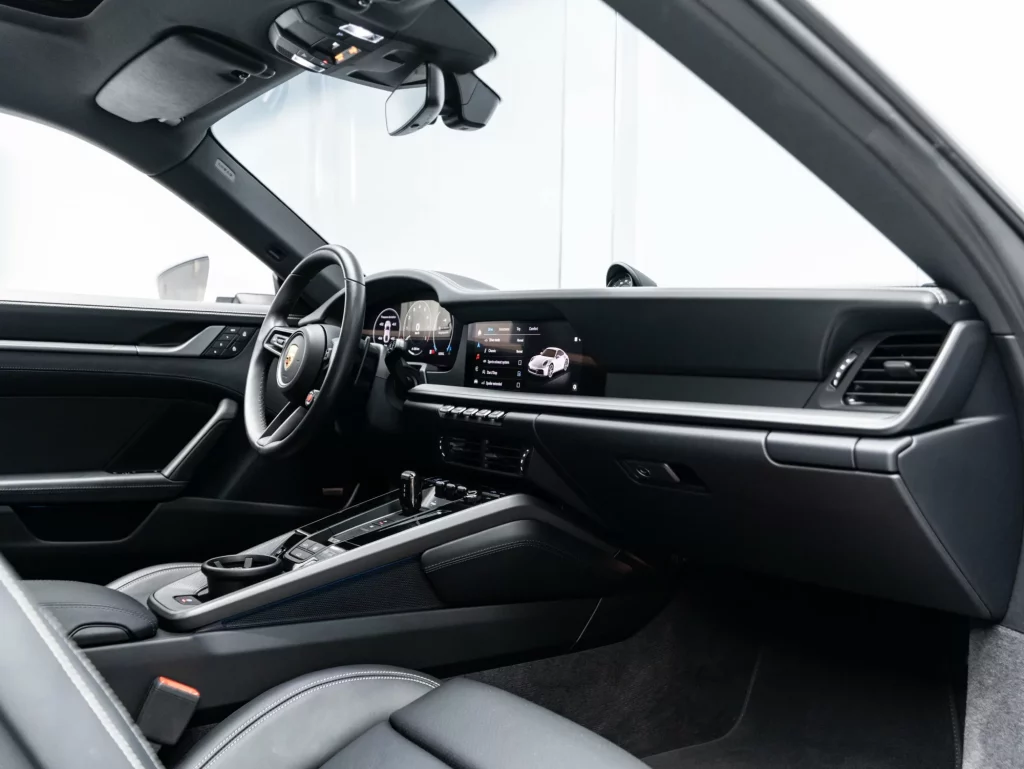 2025 Porsche 911 Carrera — photo 14